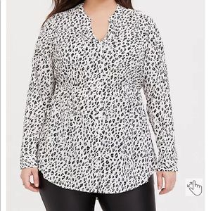 EUC Torrid size 5 animal print blouse